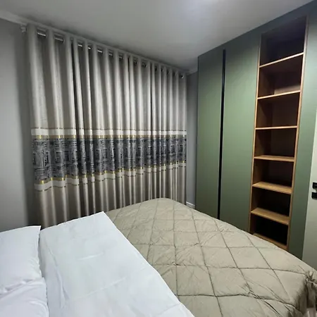 Apartamento Dajti